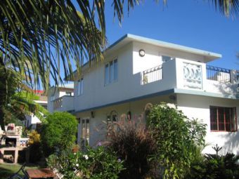 La villa  & ses 3 tours Vue d ensemble