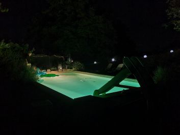 piscine de nuit !