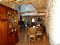Salle de vie, côté salle à manger